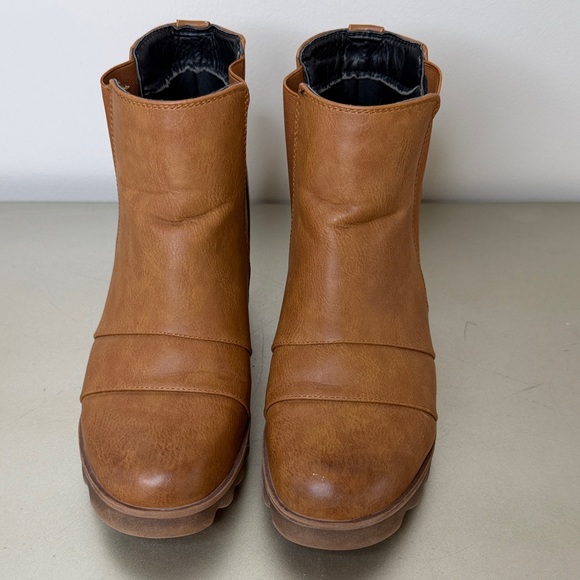 Brown Wedge Ankle Boot Size 8 - Picture 2 of 12